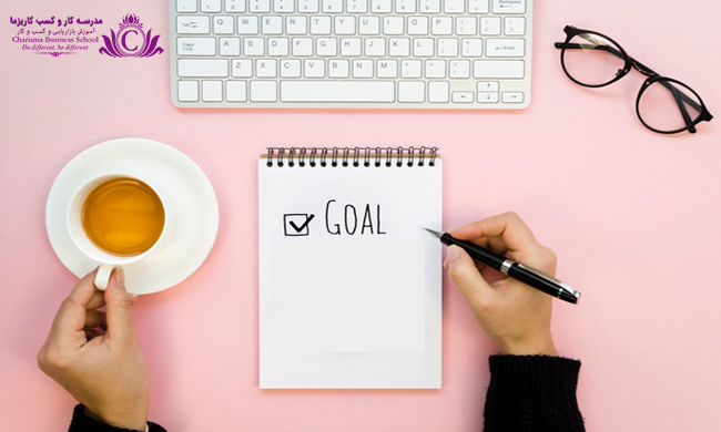 عادات موفقیت در میلیاردر شدن که باعث تغییر زندگی میشود 4 تنظیم اهداف روزانه به داشتن انگیزه کافی برای انجام هدفها کمک میکند