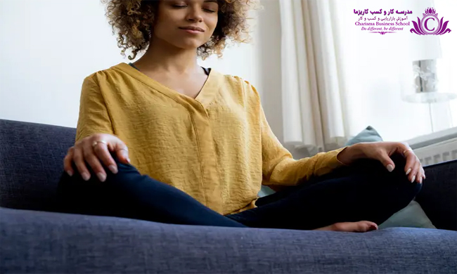 اشتباهاتی که ممکن است در 10 دقیقه اول کار انجام دهید 5 انجام حرکات کششی و مدیتیشن در صبح میتواند میزان موفقیت را بالا ببرد