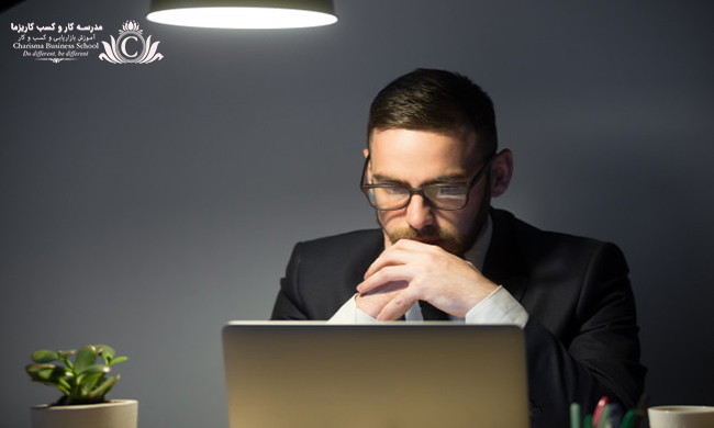 تصمیمات مدیریتی بهتری در محل کار داشته باشید 4 از خطاها و تجربیات گذشته برای گرفتن تصمیم موفق بهره ببرید