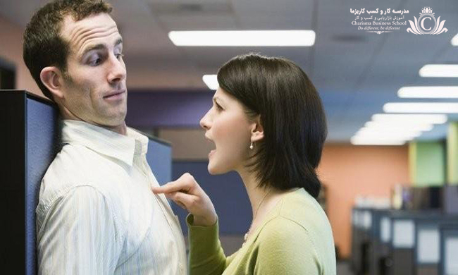 افرادی که در کارشان موفق نیستند 2 مشاغلی موفق هستند که توجه خود را بیشتر روی مهارتهای اجتماعی دارند