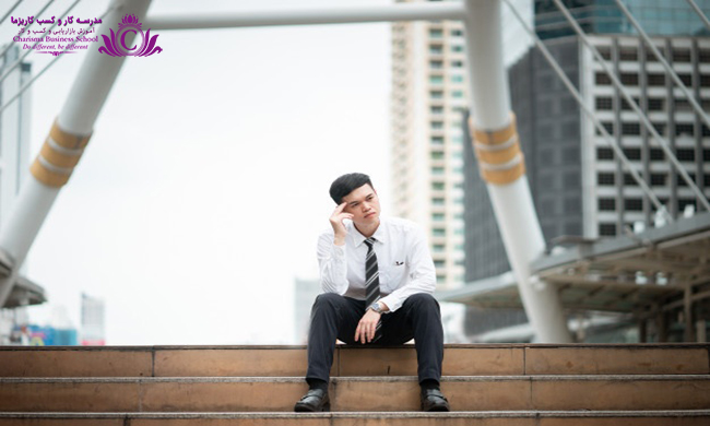 نکاتی که نشان میدهد باید از شغل فعلی خود استعفا دهید 3 اگر شغل شما جدا از راحت بودن، مهارتهایتان را ارتقا نداده و پیشرفتی ندارید بهتر است آن را تغییر دهید.