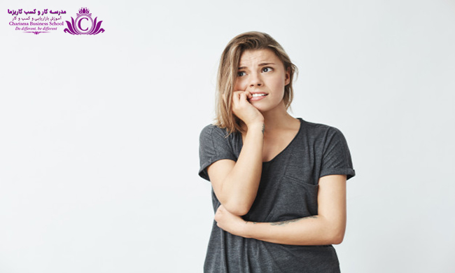 مواردی که افراد برای قضاوت درباره شخصیت شما استفاده میکنند 3 عادات مداوم عصبی میتوانند نشانگر شخصیت کمال گرایانه باشند